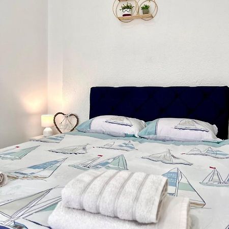 M Apartman Foca Luaran gambar