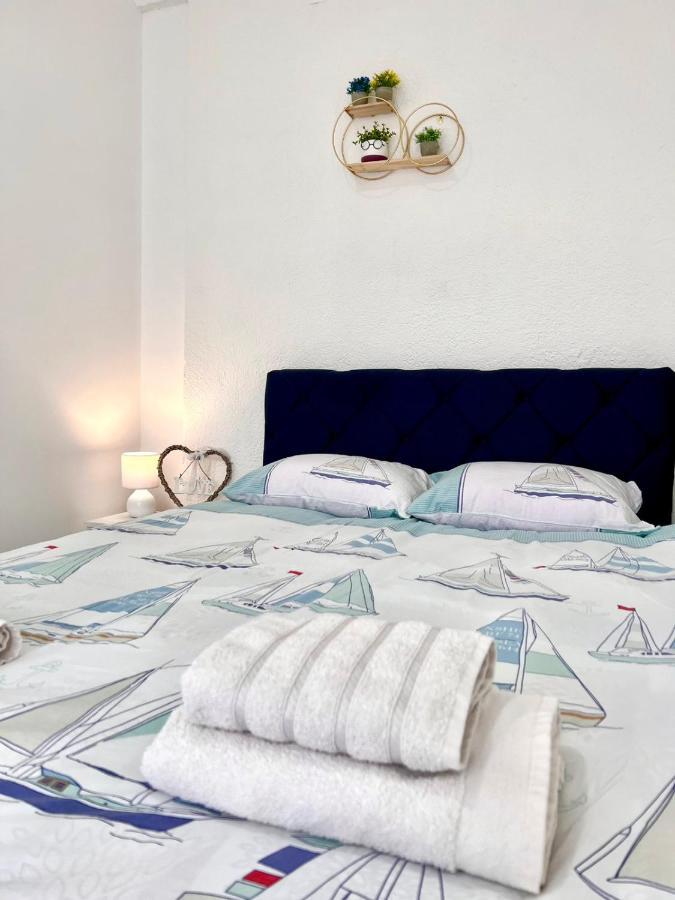 M Apartman Foca Luaran gambar