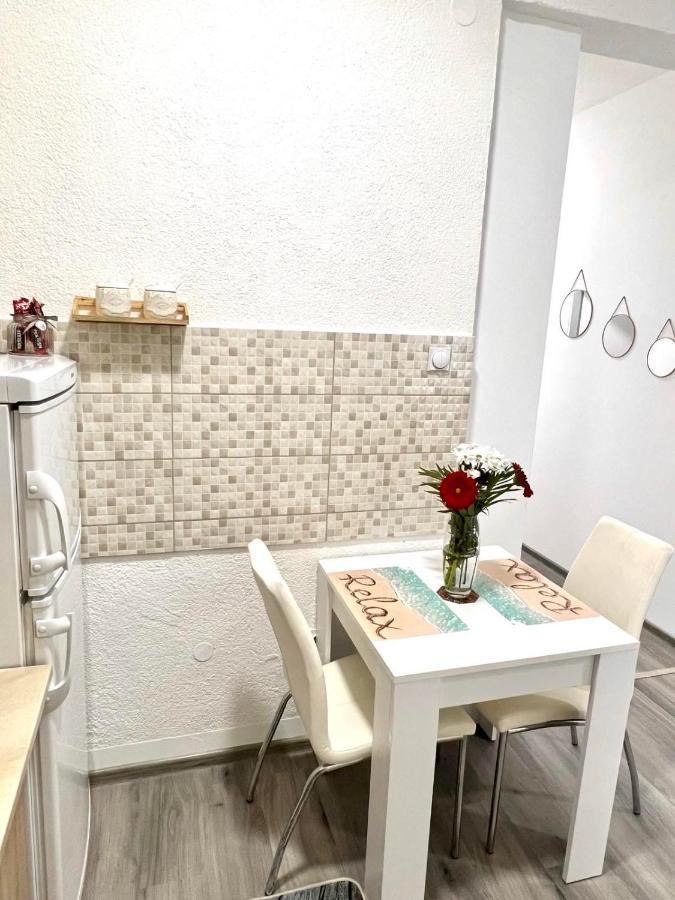 M Apartman Foca Luaran gambar